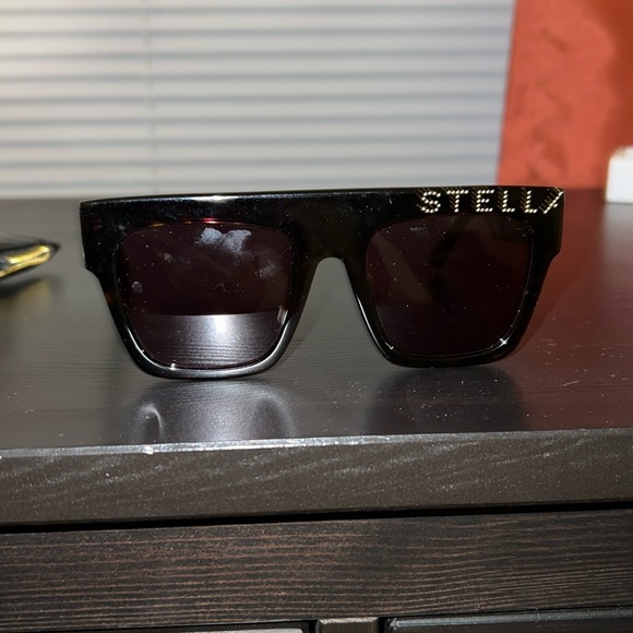 Stella McCartney Sunglasses - Picture 1 of 3